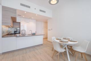 StayShort - Sleek 1 BR in Studio One Tower with Great Amenities - 3