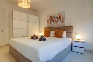 Cozy 2BR Sliema Getaway by the Water - Sliema - 4