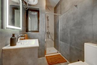 Cozy 2BR Sliema Getaway by the Water - Sliema - 2