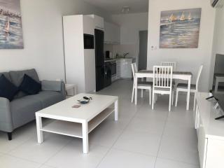 Elegant beachside apt - 1 min walk to the beach - Paphos - 7