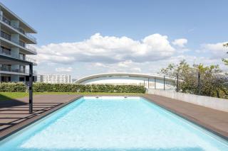 HostWise – Studio w/ Terrace, Pool & Gym by Dragão - Oporto - 0