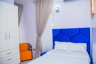 Lekki 3 Bedrooms Furnished Home Ensuite Stylish & Comfortable - Lekki - 1