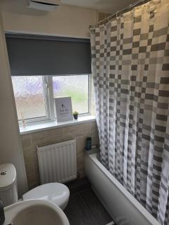 Corby Stay 2BR Work Trips & Family Friendly - Corby - 4