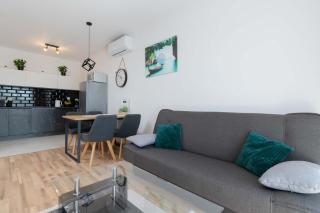 Charming Alice Apartment with Terrace and Garden in Jastrzębia Góra by Noclegi Renters - Jastrzębia Góra - 6