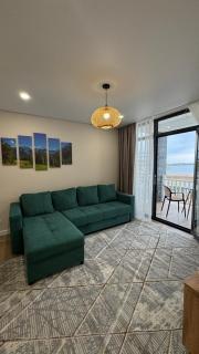 Двухкомнатная квартира с видом на озеро в Chaika Resort - Chon-Sary-Oy - 0