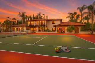 Estate with Heated Pool & Jacuzzi & Tennis Court - - 0