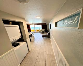 Vacation in Comfort and luxury - 1 BR Direct Oceanfront - Wyndham Ocean Walk Resort 1706 - Daytona Beach - 2