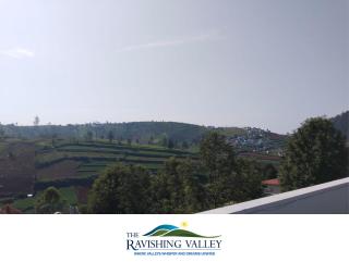 Ravishing Valley - Ketti - 0