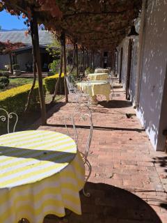 Villa-Choc-O-Latt and Koppikofi Restuarant - Porterville - 3