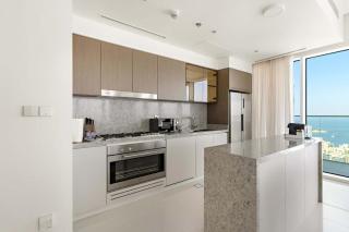 Spectacular 3BR Penthouse with best views of Palm - 3