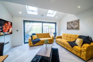 Bv Luxury 3 Bedroom Townhouse At Bed Cliff Oaks - Leeds - 8