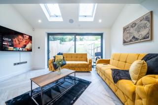 Bv Luxury 3 Bedroom Townhouse At Bed Cliff Oaks - Leeds - 5