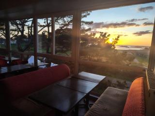 Auberge Granit Rose - Hébergement partagé en Auberge de Jeunesse - Vue sur mer - Dortoir mixte & Camping - Trébeurden - 6