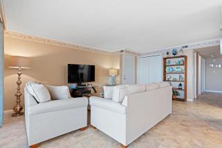 Breathtaking Bayfront Escape in Ocean City - Steps to Beach, Pool, & Attractions - Ocean City - 3