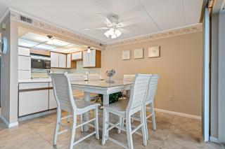 Breathtaking Bayfront Escape in Ocean City - Steps to Beach, Pool, & Attractions - 1