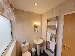 Dolygaer Apartment Reservoir Views, Brecon Beacons - - 8