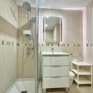 Lovely 1 bed apartment in Castle Harbour C108 - 5