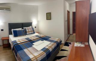 Hotel Square - Skopje - 9