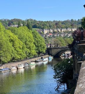 Bath Central Free Parking One Double Ensuite Room in Historical Mews Cottage - Bath - 1