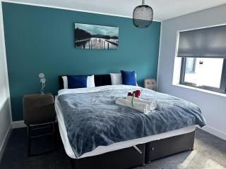 Kyoto House 2 I Luxury 2BR Home I Mid-Long Term I Parking I 45 Inch TVs in rooms with NETFLIX - Derby - 6
