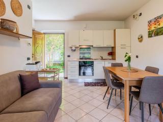 Apartment Flower Garden by Interhome - Carriola - 7