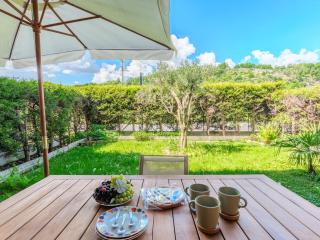 Apartment Flower Garden by Interhome - Carriola - 0