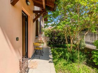 Apartment Flower Garden by Interhome - Carriola - 8