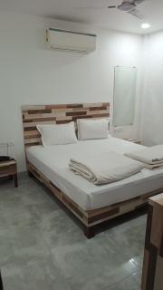 Hotel Sunshine Palace - Indore - 5