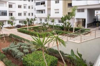 Chic City Escape with Pool, Walk to Everything! - Agadir - 8