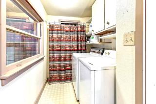 Adorable Old Town Gem~Work, family & pet-friendly - Medford - 7