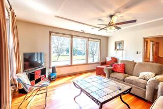 Adorable Old Town Gem~Work, family & pet-friendly - Medford - 1
