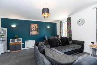 Private parking TS1 2 bed Apartment - 3