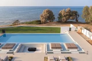 Asea Villa, Spectacular right-on-the-beach Retreat, By ThinkVilla - Skaleta - 0