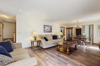 Vineyard Charm & Fallen Oak Retreat - Lagoon Heights - 6