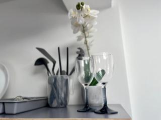 Comfy Apartment - 12 Mins from Gatwick - 5