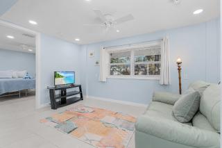 140 Barefoot Bungalow: 4BR/2BA w/ Heated Pool! - Fort Myers Beach - 4