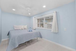 140 Barefoot Bungalow: 4BR/2BA w/ Heated Pool! - Fort Myers Beach - 3