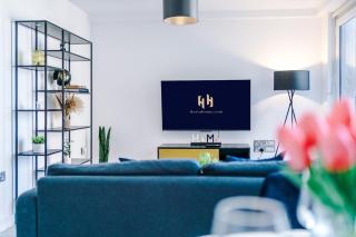 Monthly Special Salford Fully Equipped Kitchen WiFi - Manchester - 8