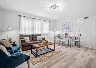Modern 2BR Retreat in the Heart of Lakewood - Lakewood - 6