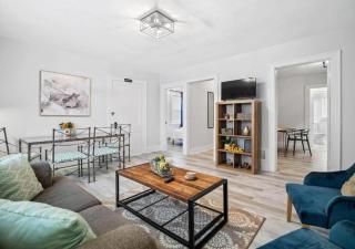 Modern 2BR Retreat in the Heart of Lakewood - Lakewood - 5