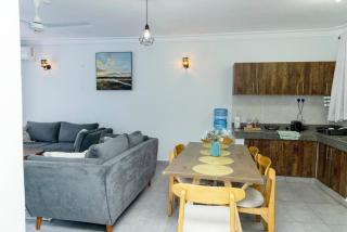 Serene 3Br Apartment in Nyali with AC, Swmming Pool & Beach Proximity - Mombaça - 6