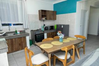 Serene 3Br Apartment in Nyali with AC, Swmming Pool & Beach Proximity - Mombaça - 3