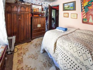 Rainbow Cottage - 1