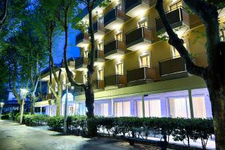 Hotel Madison - Bellaria-Igea Marina - 0
