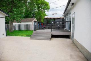 One-bedroom guest suite with private entry - 7