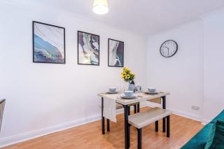Monthly Discounted Rate Free Parking Contractors Business Travellers WiFi - Manchester - 6