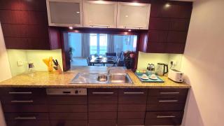Holiday Homes by DO - Burj View - 5