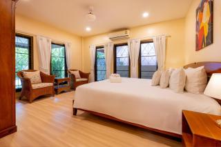 Kamala Beach House, 7-Min Walk to Beach - 7