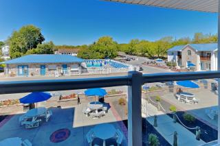 Put-in-Bay Waterfront Condo #207 - Put-in-Bay - 5