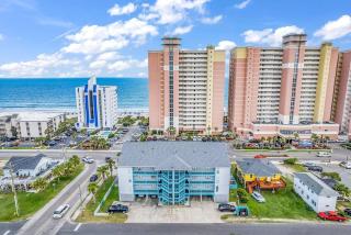 Dream Ocean View Villa Steps to Beach Top Location w Pool - Myrtle Beach - 6